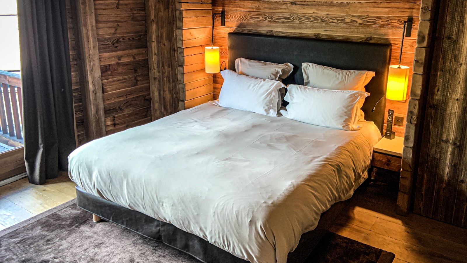 luxury-ski-chalet-megeve-zannier-oxford-ski-bedroom (2).JPG