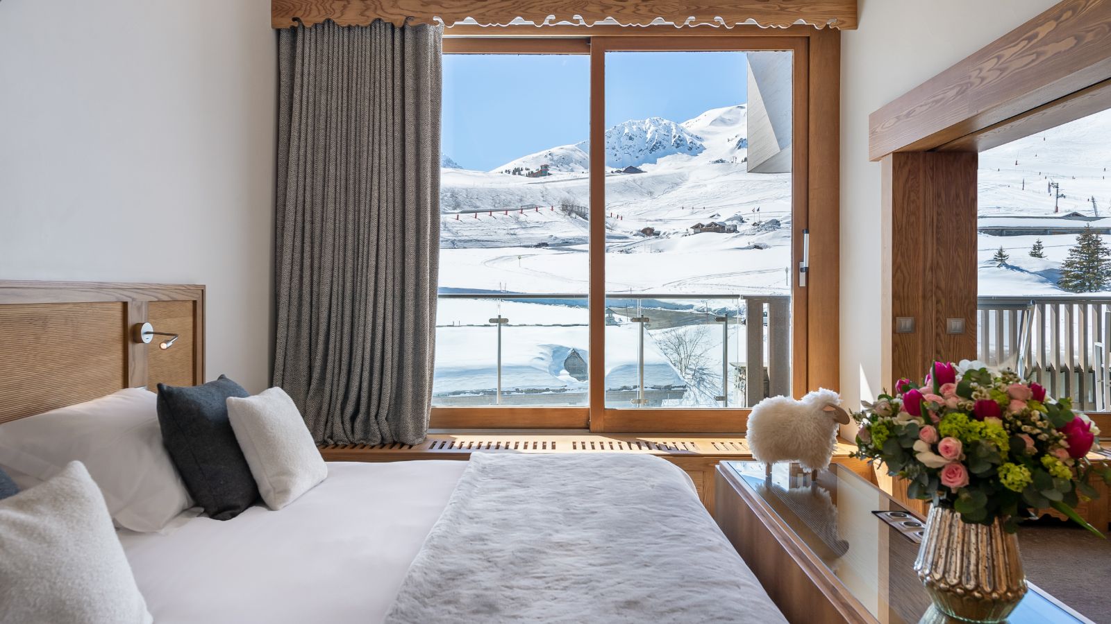 Hotel Annapurna - Suite Bedroom.JPG