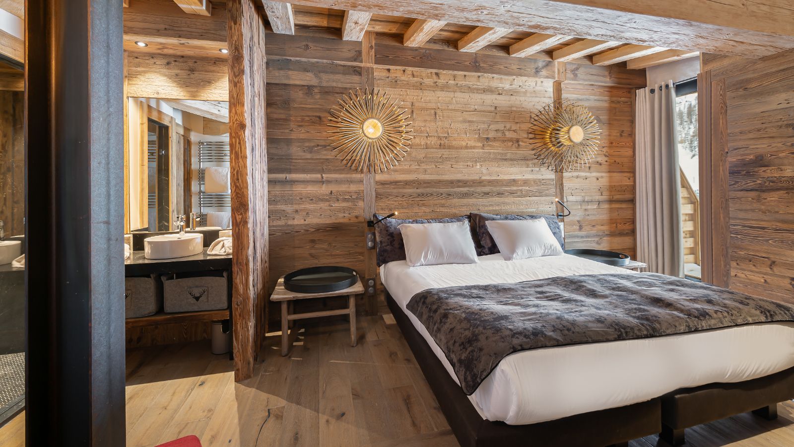 Luxury-Ski-Apartment-Val-dIsere-Penthouse-Fleche-Oxford-Ski-Bedroom4.jpg