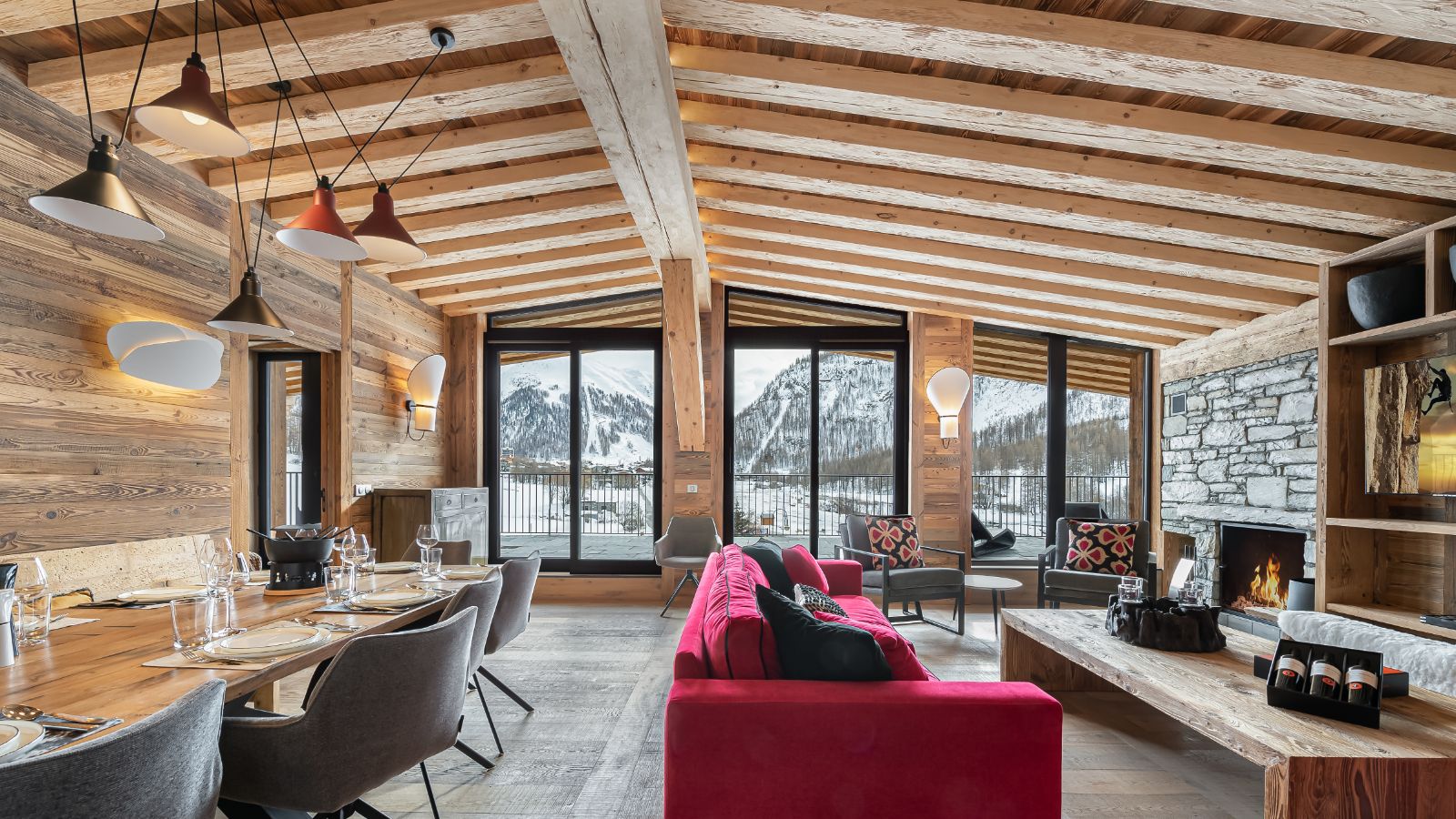 Luxury-Ski-Apartment-Val-dIsere-Penthouse-Chamois-Oxford-Ski-Lounge (1).jpg