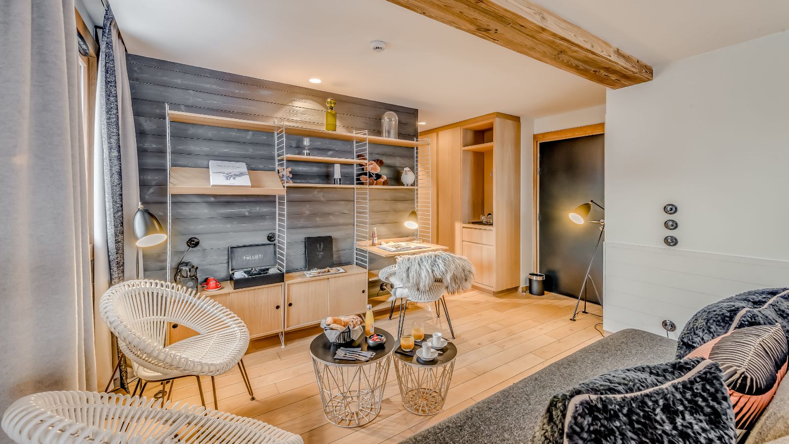 luxury-ski-hotel-val-d'isere-hotel-le-yule-oxford-Junior-Suite6.jpg