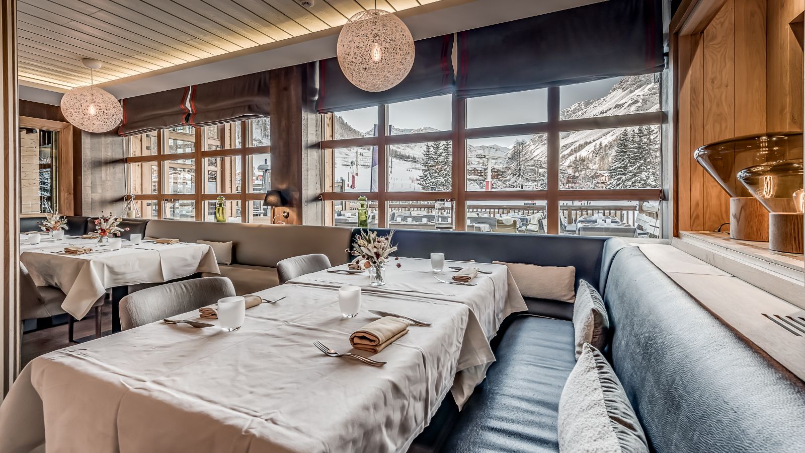 luxury-ski-hotel-val-d'isere-hotel-le-yule-oxford-Restaurant.jpg