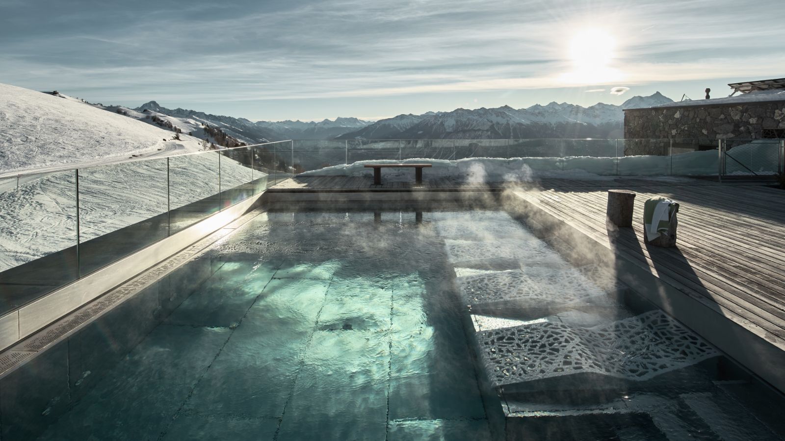 luxury-ski-hotel-crans-montana--chetzeron-Pool.jpg