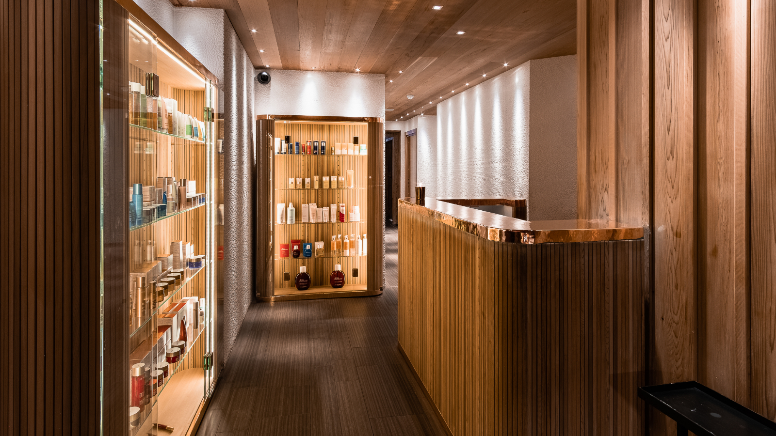 luxury-ski-hotel-blizzard-spa3 (2).jpg