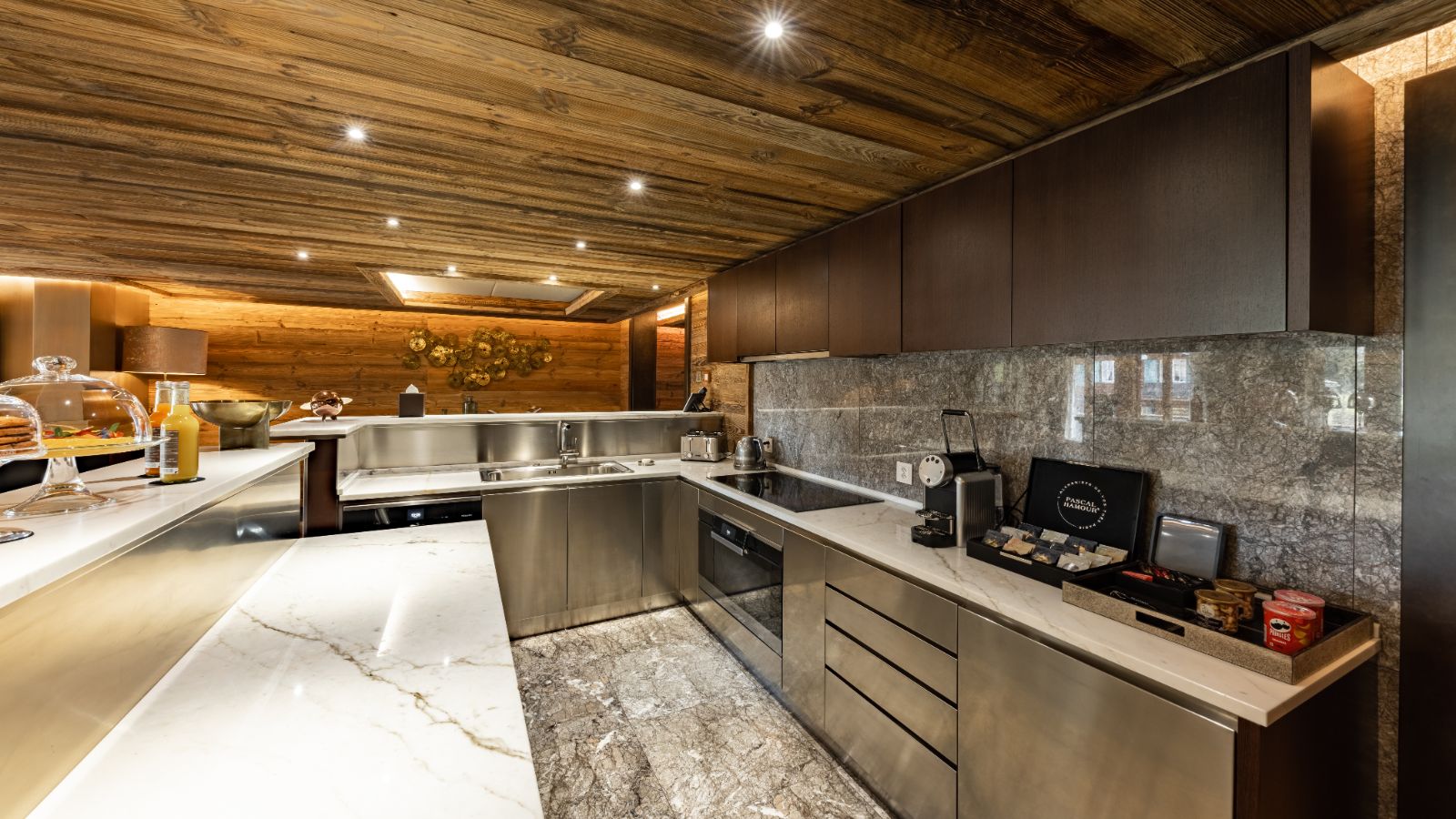 Luxury-Ski-Chalet-Gstaad-Ultima-Gstaad-Four-Bedroom-Residence-Kitchen.jpg