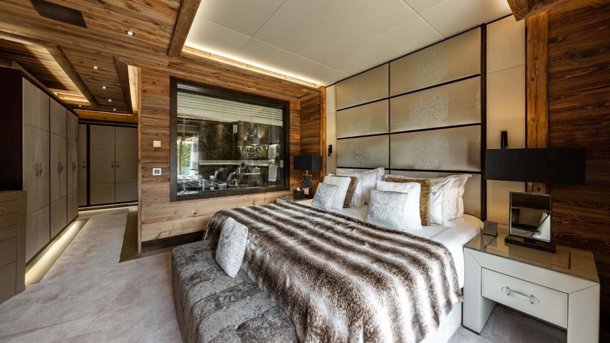 Luxury-Ski-Chalet-Gstaad-Ultima-Gstaad-Three-Bedroom-Residence-Oxford-Ski-Bedroom (6).jpg