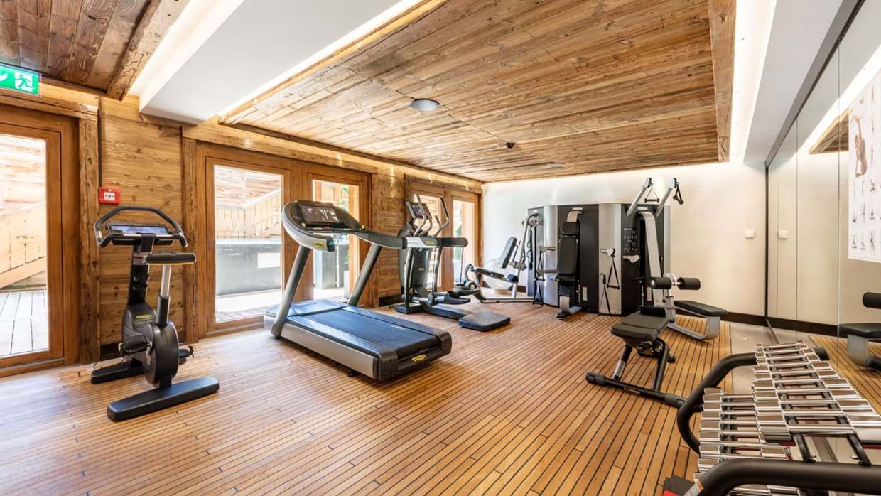 Luxury-Ski-Chalet-Gstaad-Ultima-Gstaad-Oxford-Ski-Gym.jpg