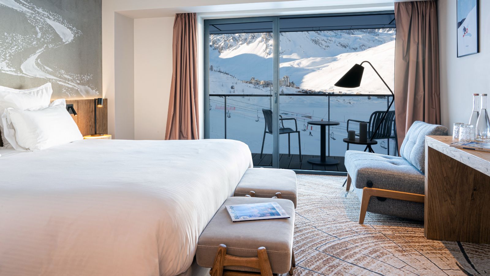 luxury-ski-hotel-tignes-voulez-vouz-oxford-ski-privilege-room.jpg