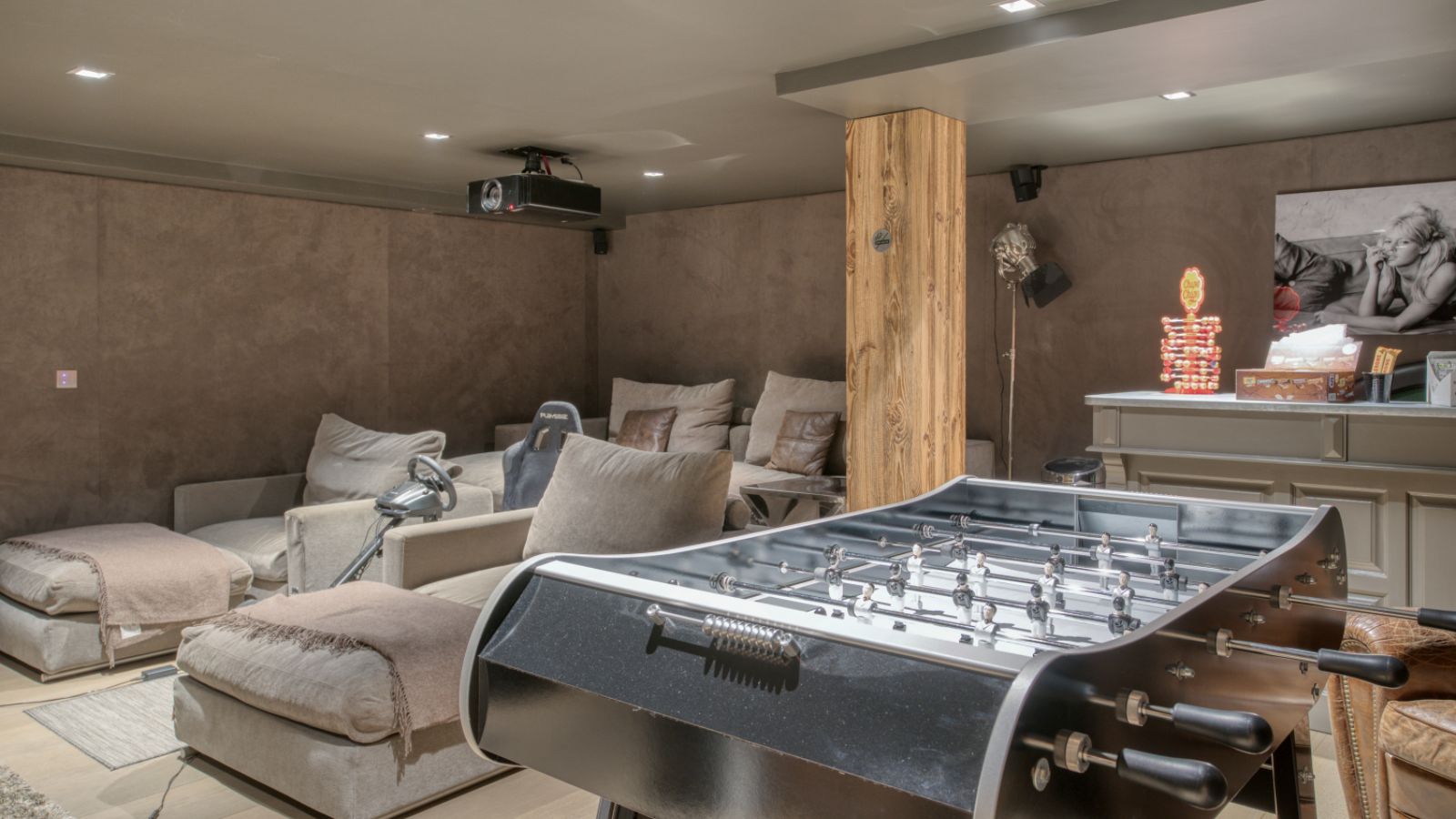 luxury-ski-chalet-Megeve-Chalet-Infinity-oxford-ski-games-room 4.jpg