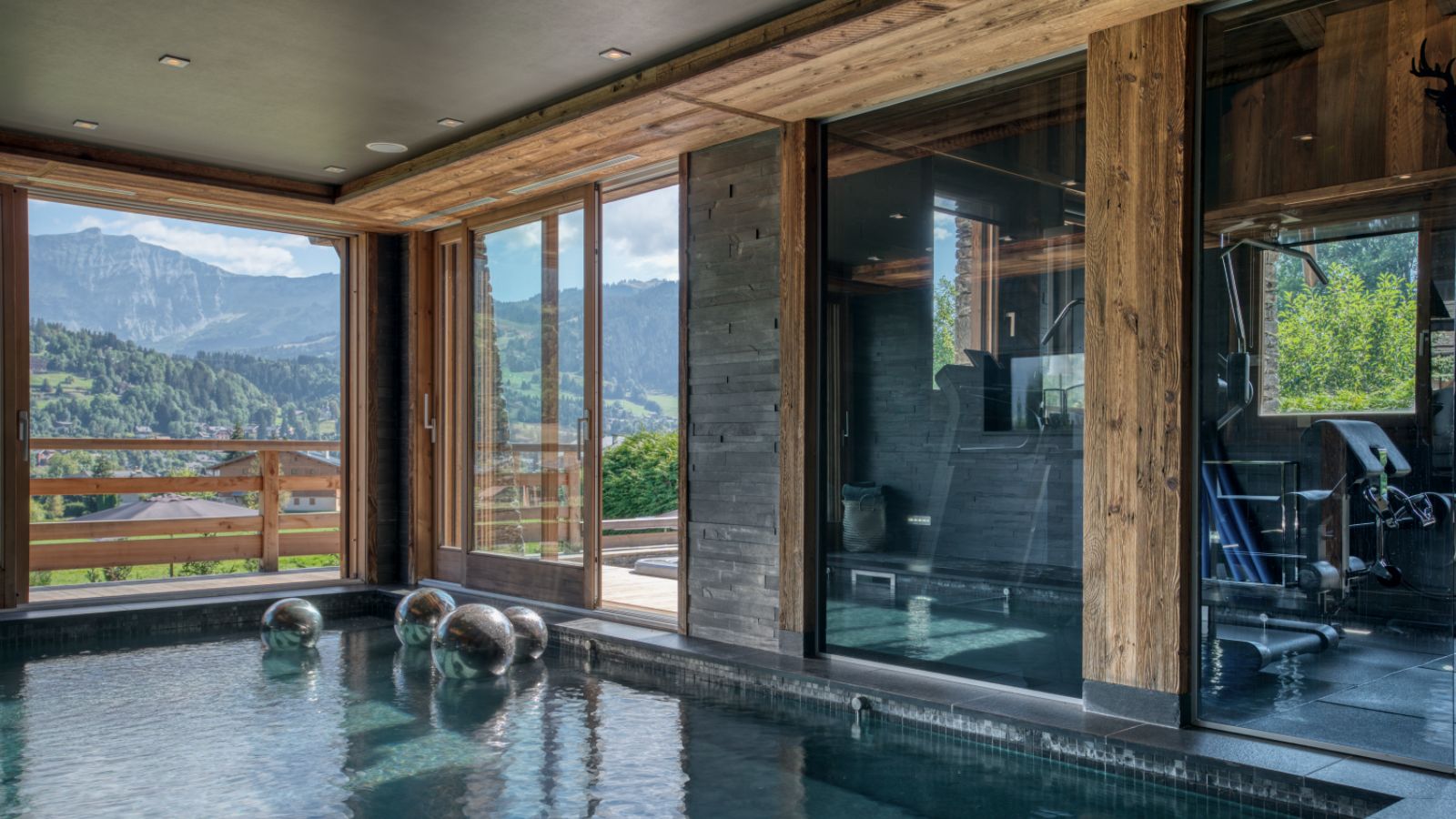 Chalet Infinity