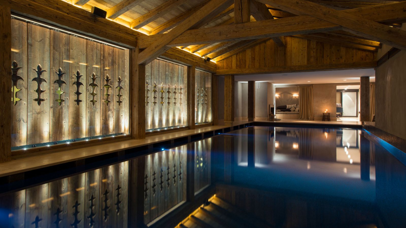 luxury-ski-hotel-verbier-la-cordee-des-alpes-oxford-ski-pool.jpg