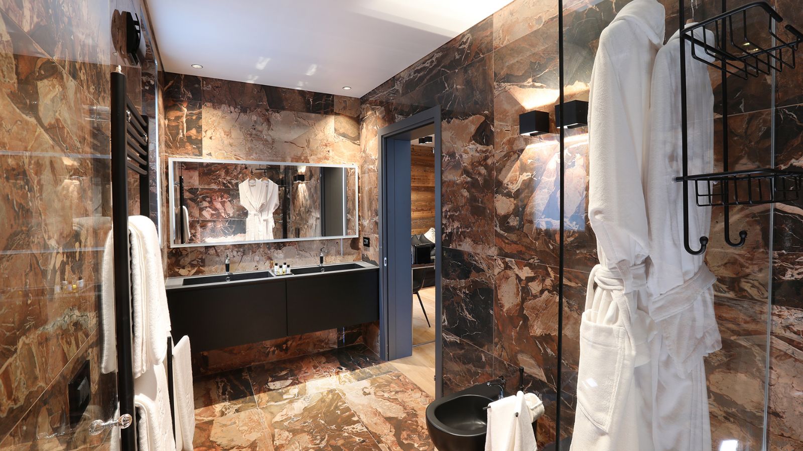 luxury-ski-chalet-cervinia-chalet-blanc-oxford-bathroom.jpg