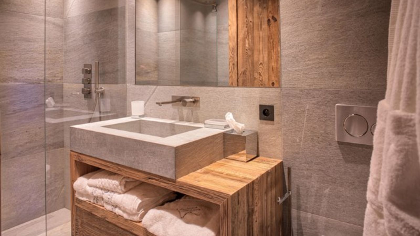 Luxury-Ski-Chalet-Megeve-Chalet Marius-Oxford-Ski-Bathroom.jpg