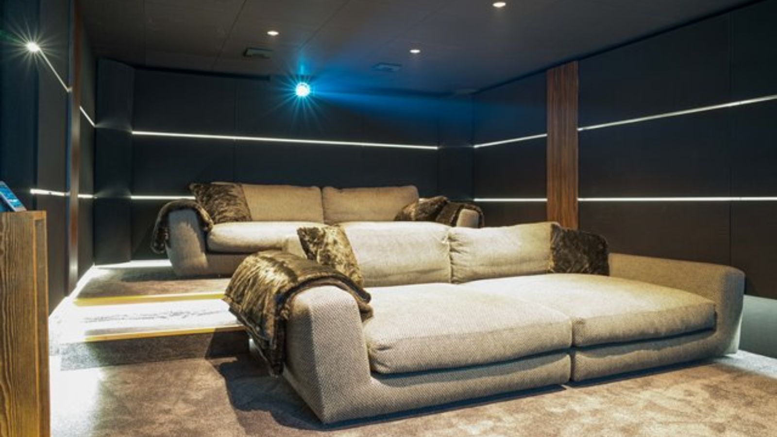 Luxury-Ski-Chalet-Megeve-Chalet Marius-Oxford-Ski-Cinema.jpg