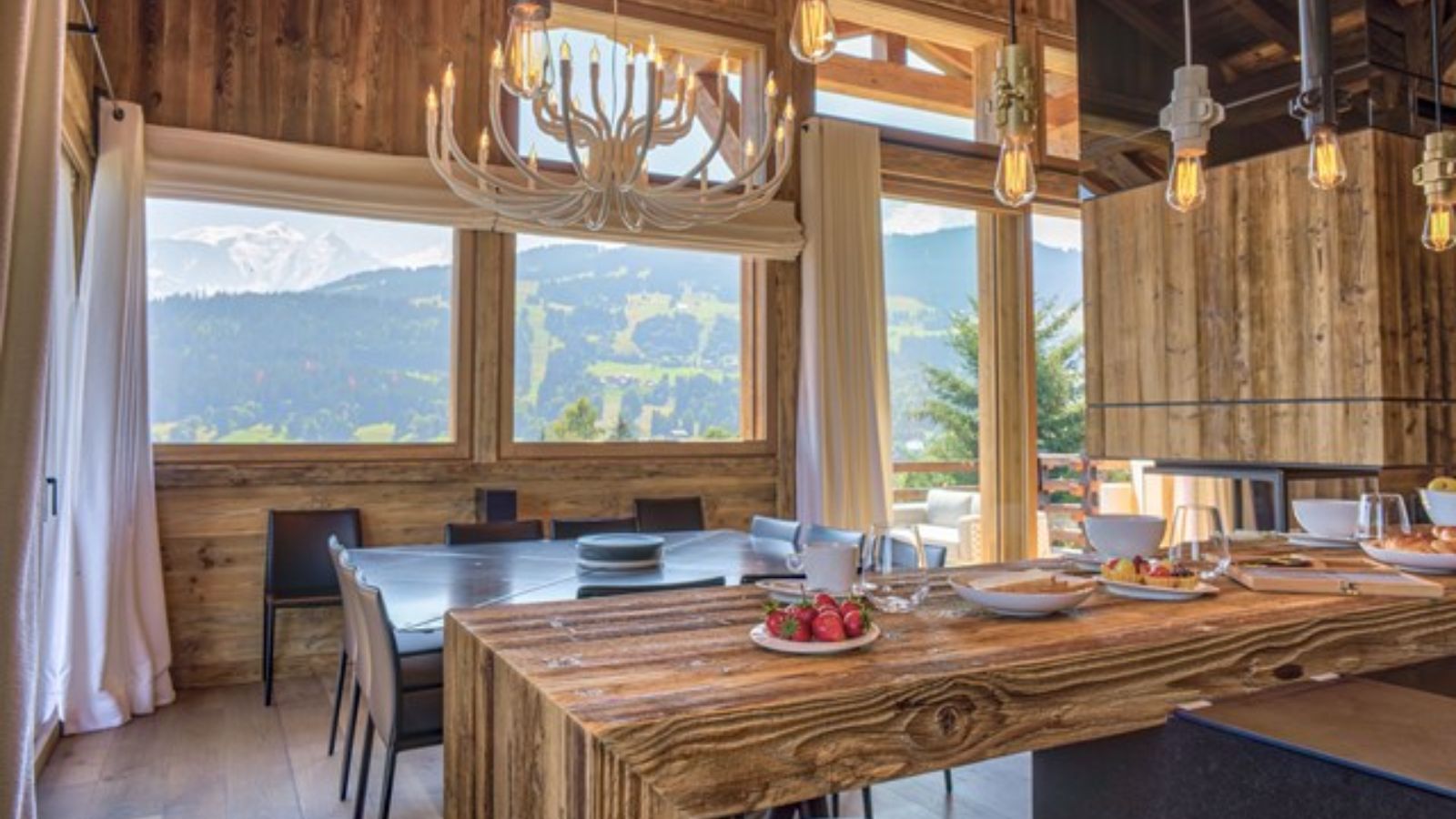 Luxury-Ski-Chalet-Megeve-Chalet Marius-Oxford-Ski-Dining (2).jpg