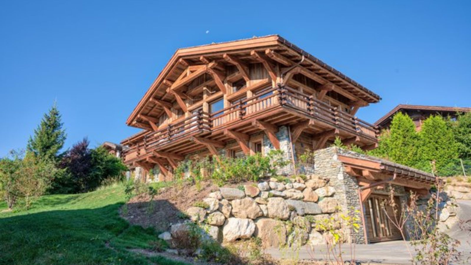 Luxury-Ski-Chalet-Megeve-Chalet Marius-Oxford-Ski-Exterior.jpg