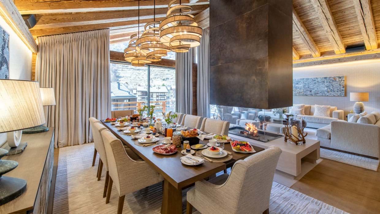 Luxury-Ski-Chalet-Zermatt-Chalet-Elbrus-Oxford-Ski-Dining.jpg