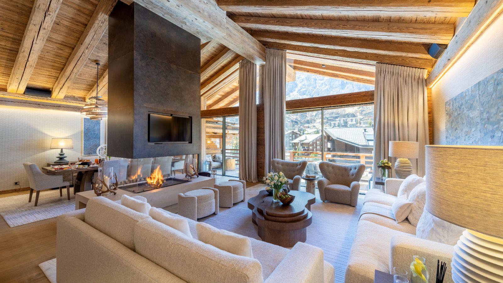 Luxury-Ski-Chalet-Zermatt-Chalet-Elbrus-Oxford-Ski-Lounge.jpg