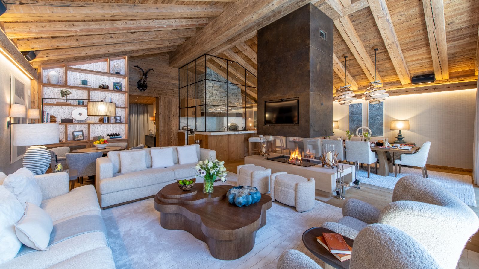 Luxury-Ski-Chalet-Zermatt-Chalet-Elbrus-Oxford-Ski-Lounge3.jpg