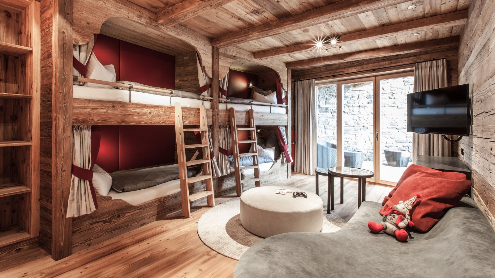 luxury-ski-chalet-kitzbuhel-oxford-ski-hahnenkamm-lodge-bunk.jpg