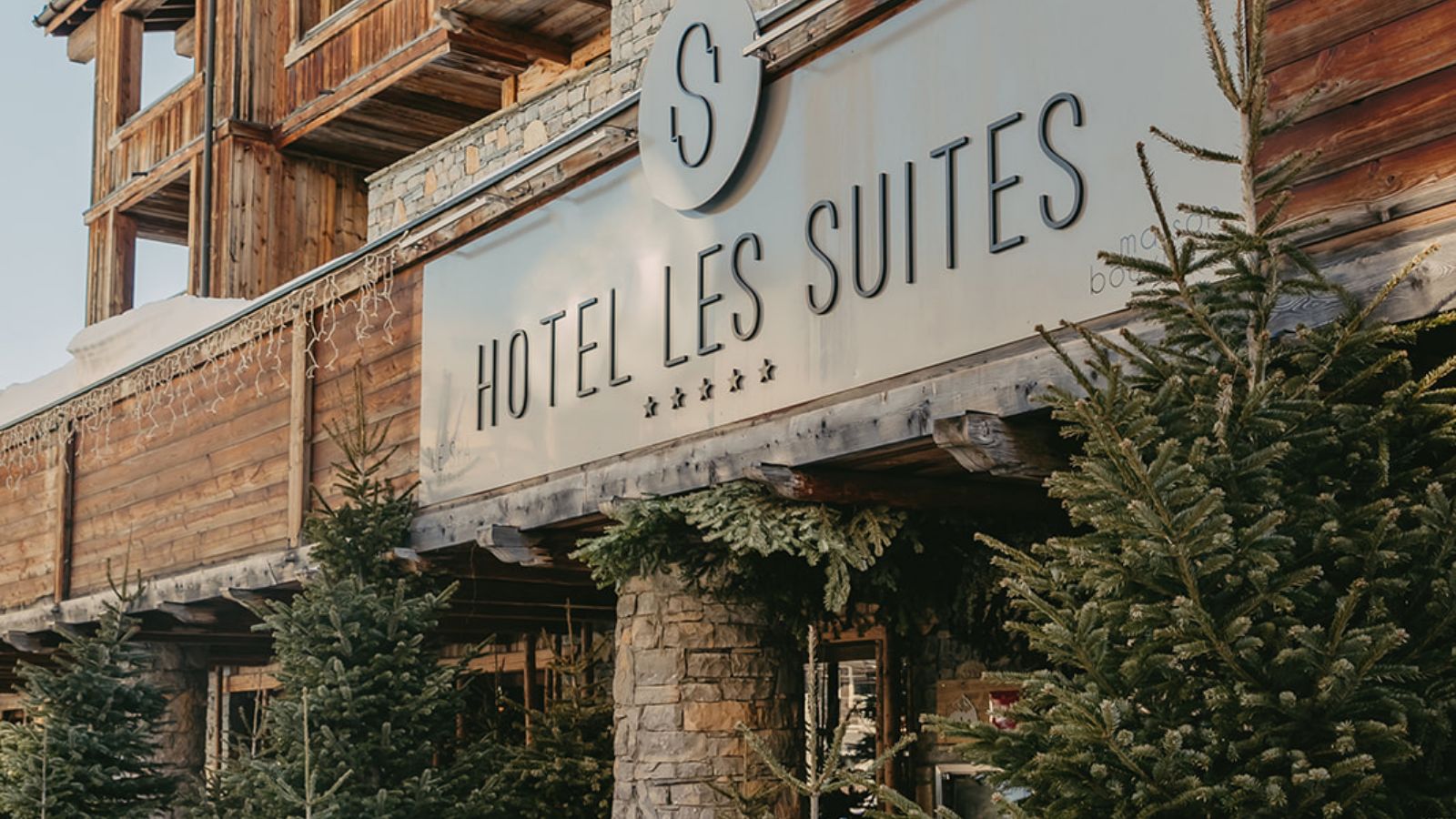 luxury-ski-hotels-tignes-les-suites-maison-bouvier-exterior.jpg