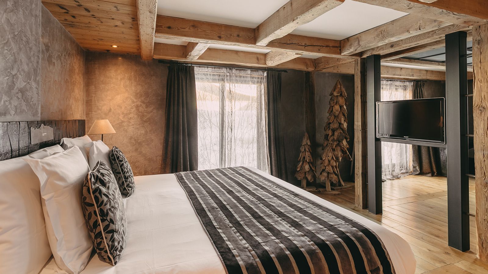 luxury-ski-hotel-tignes-les-suites-maison-bouvier-be.jpg