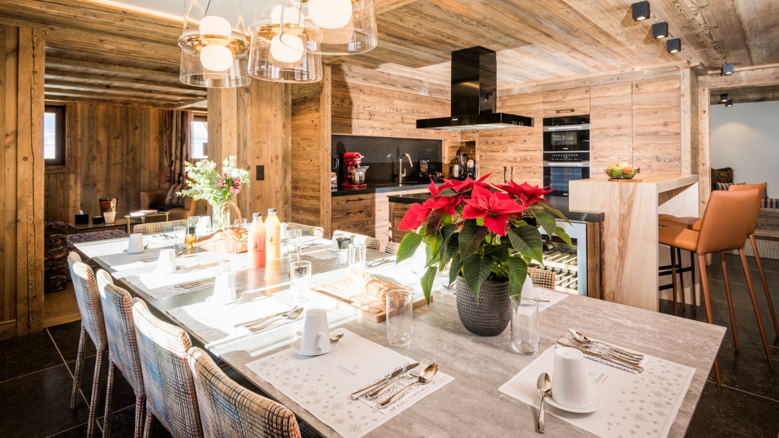 Luxury-ski-chalet-St-Gervais-Amancette-Chalet-Aster-Oxford-Ski-Dining.jpg
