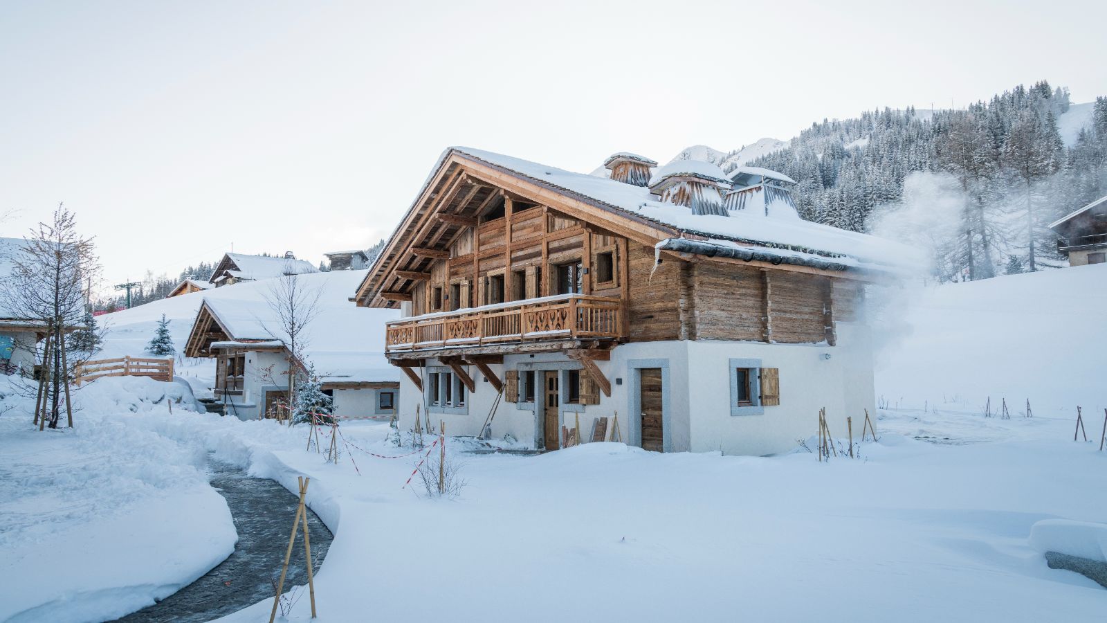 Luxury-ski-chalet-St-Gervais-Amancette-Chalet-Aster-Oxford-Ski-Exterior.jpg