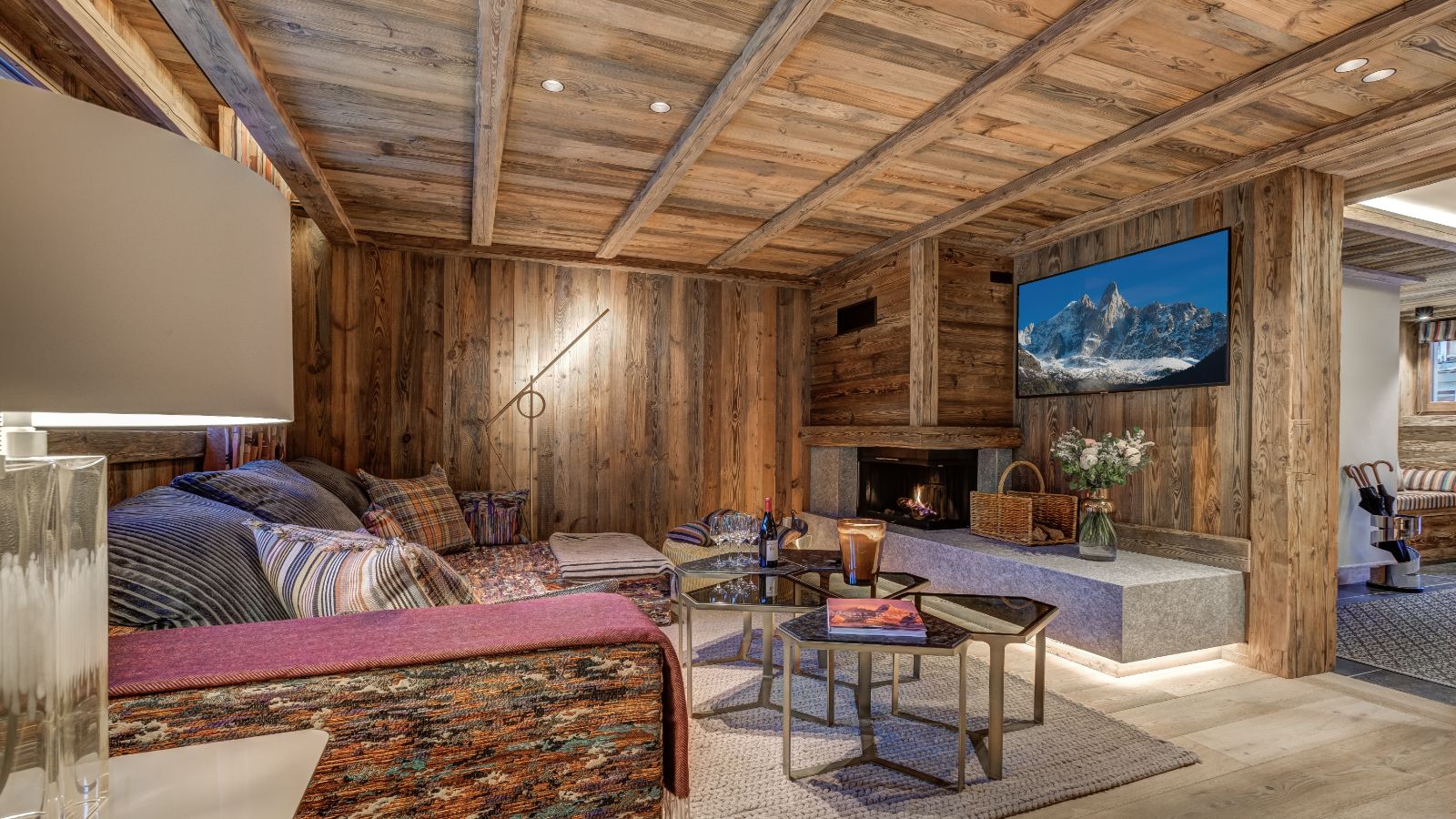 Luxury-ski-chalet-St-Gervais-Amancette-Chalet-Aster-Oxford-Ski-Fireplace.jpg