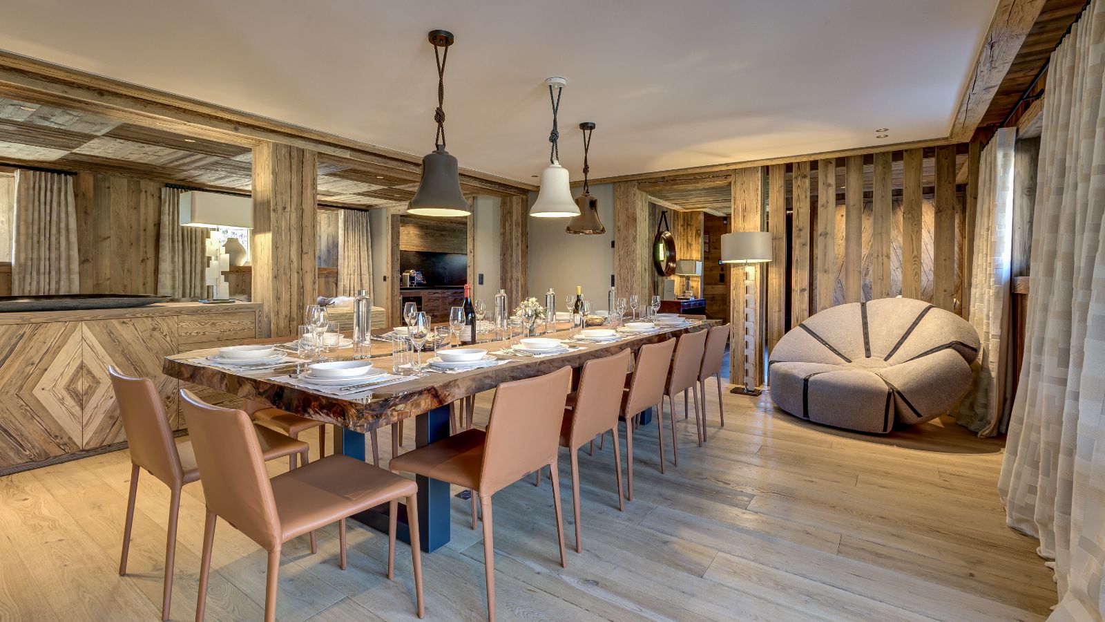 Luxury-Ski-Chalet-St-Gervais-Armancette-Chalet-Silene-Oxford-Ski-Dining.jpg