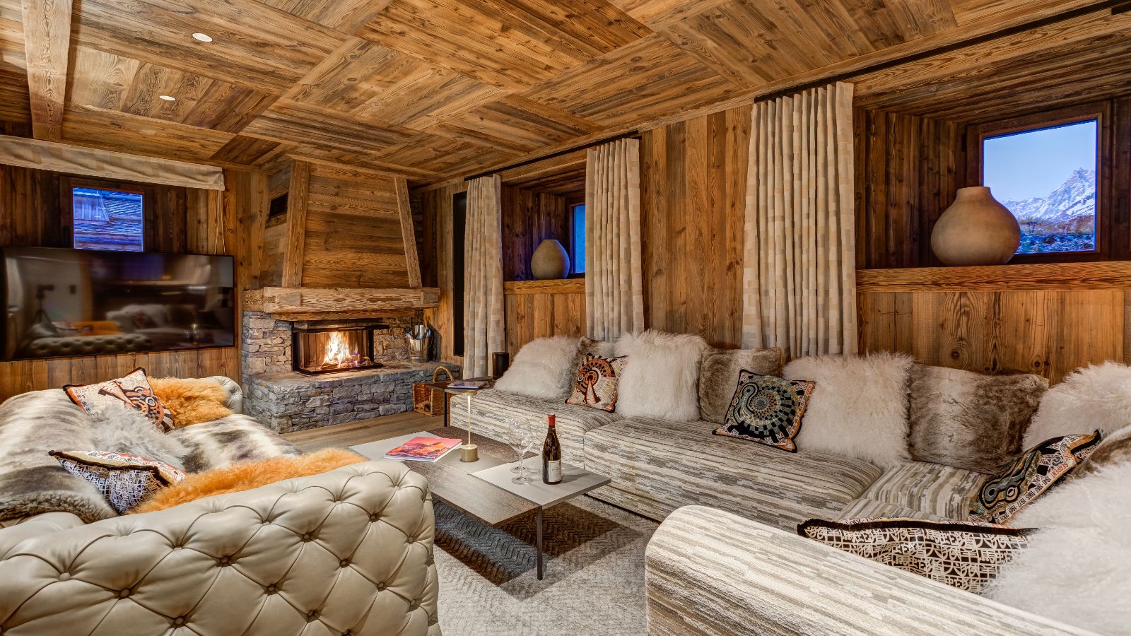 Luxury-Ski-Chalet-St-Gervais-Armancette-Chalet-Silene-Oxford-Ski-Lounge(3).jpg
