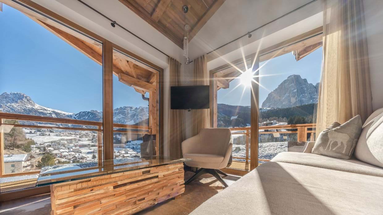 luxury-ski-chalet -selva-panora.JPG