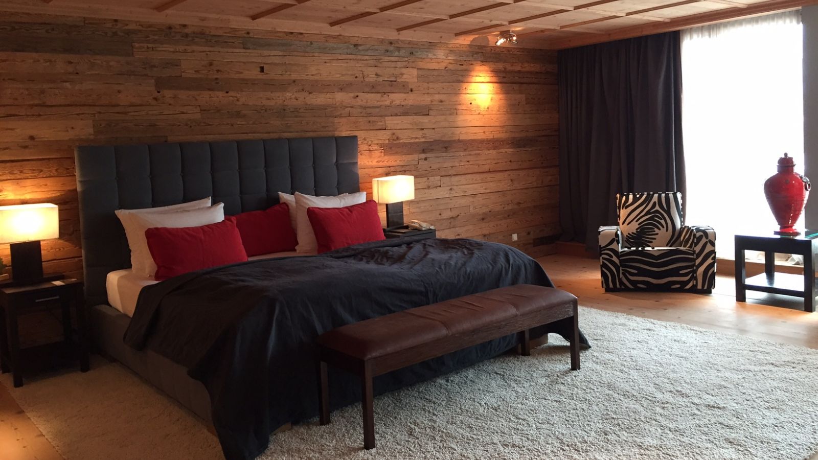luxury-ski-hotel-kitzbuhel-penthouse-bedroom.JPG