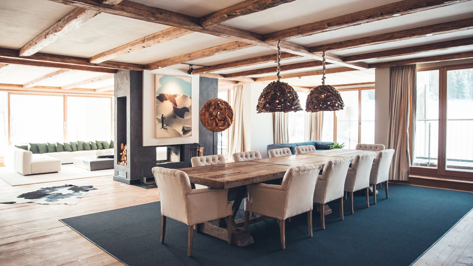 luxury-ski-hotel-kitzbuhel-penthouse-oxford-dining (1).jpg