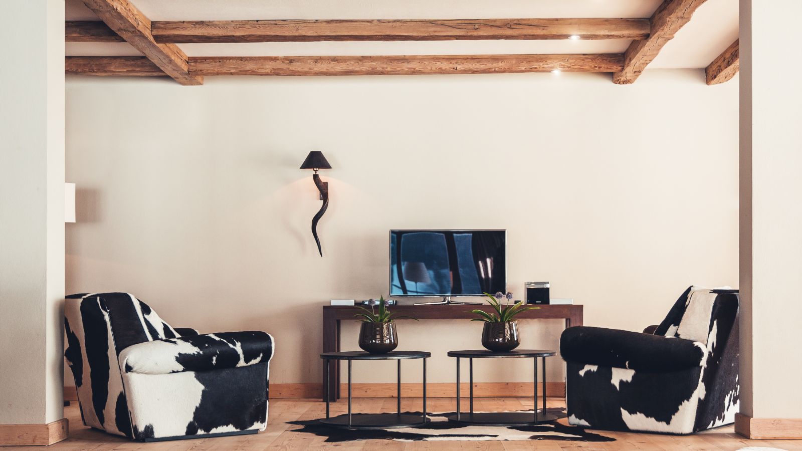 luxury-ski-hotel-kitzbuhel-penthouse-oxford-ski (1).jpg