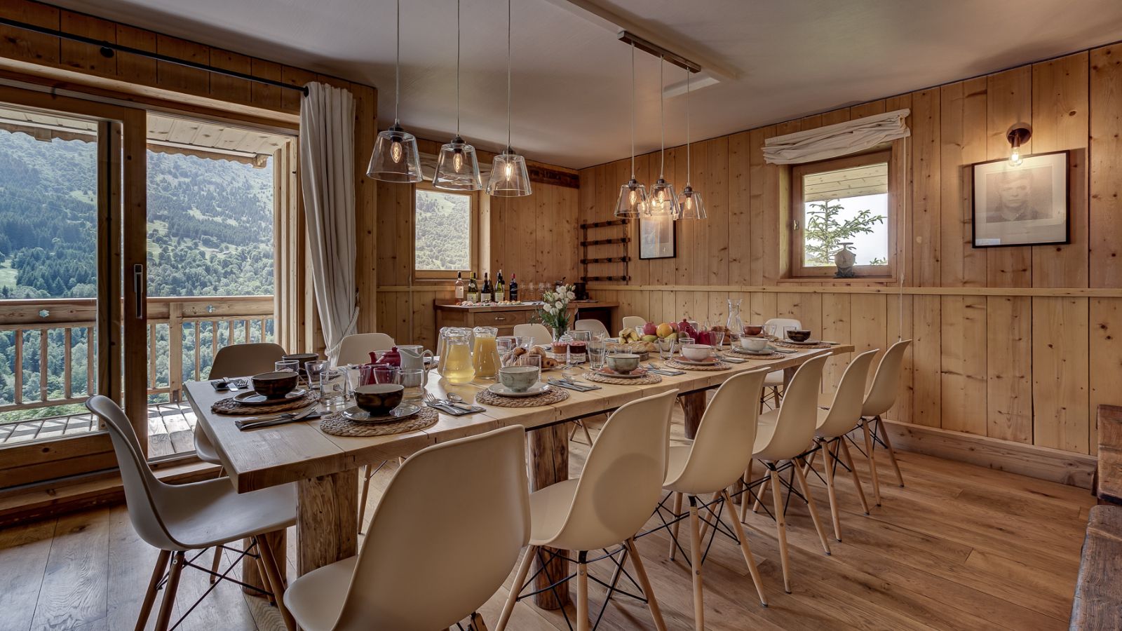 Luxury-Ski-Chalet-Meribel-La-Chouette-Oxford-Ski-Dining (2).jpg