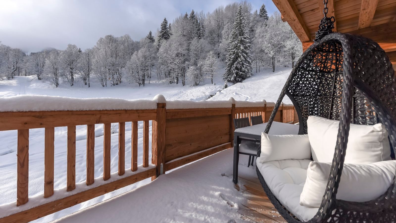 luxury-ski-chalet-meribel-alya-oxford-ski-balcony (4).jpg