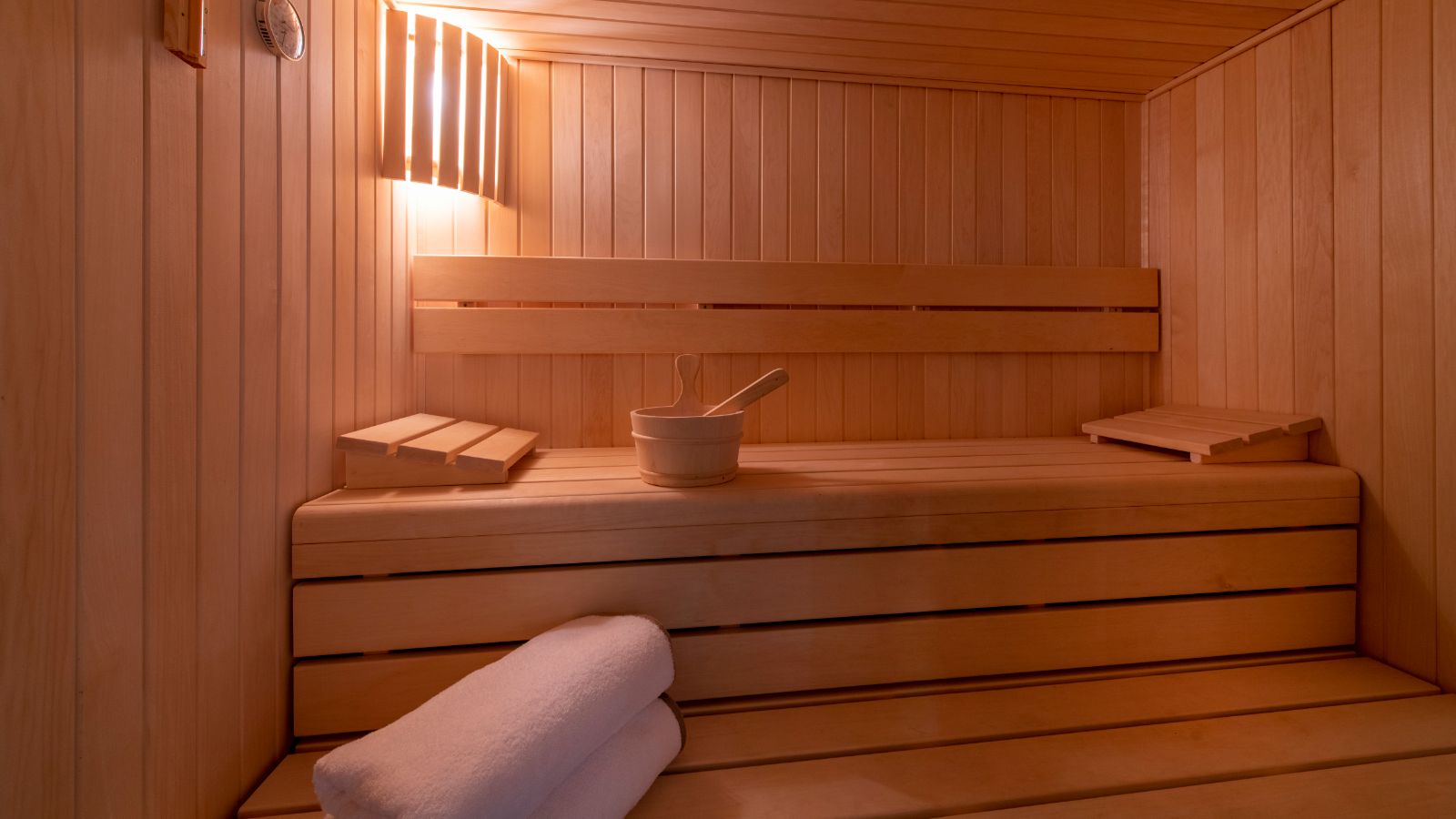 luxury-ski-chalets-val-disere-fornet-oxalis-oxford-sauna.jpg