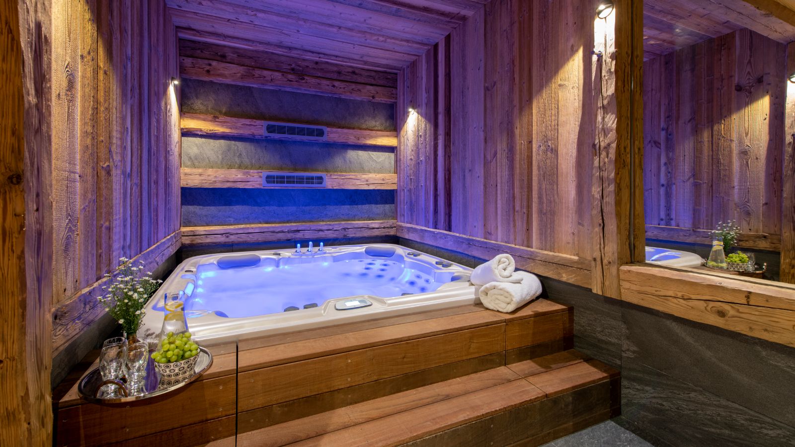 luxury-ski-chalets-val-disere-fornet-oxalis-oxford -hot-tub.jpg