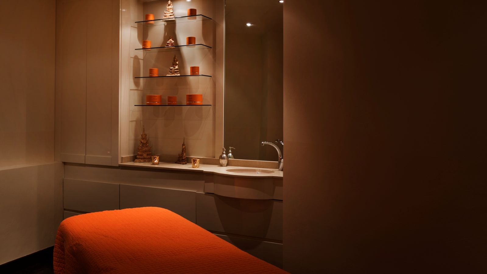 luxury-ski-chalet-verbier-la-truffe-blanche-oxford-ski-massage.jpg