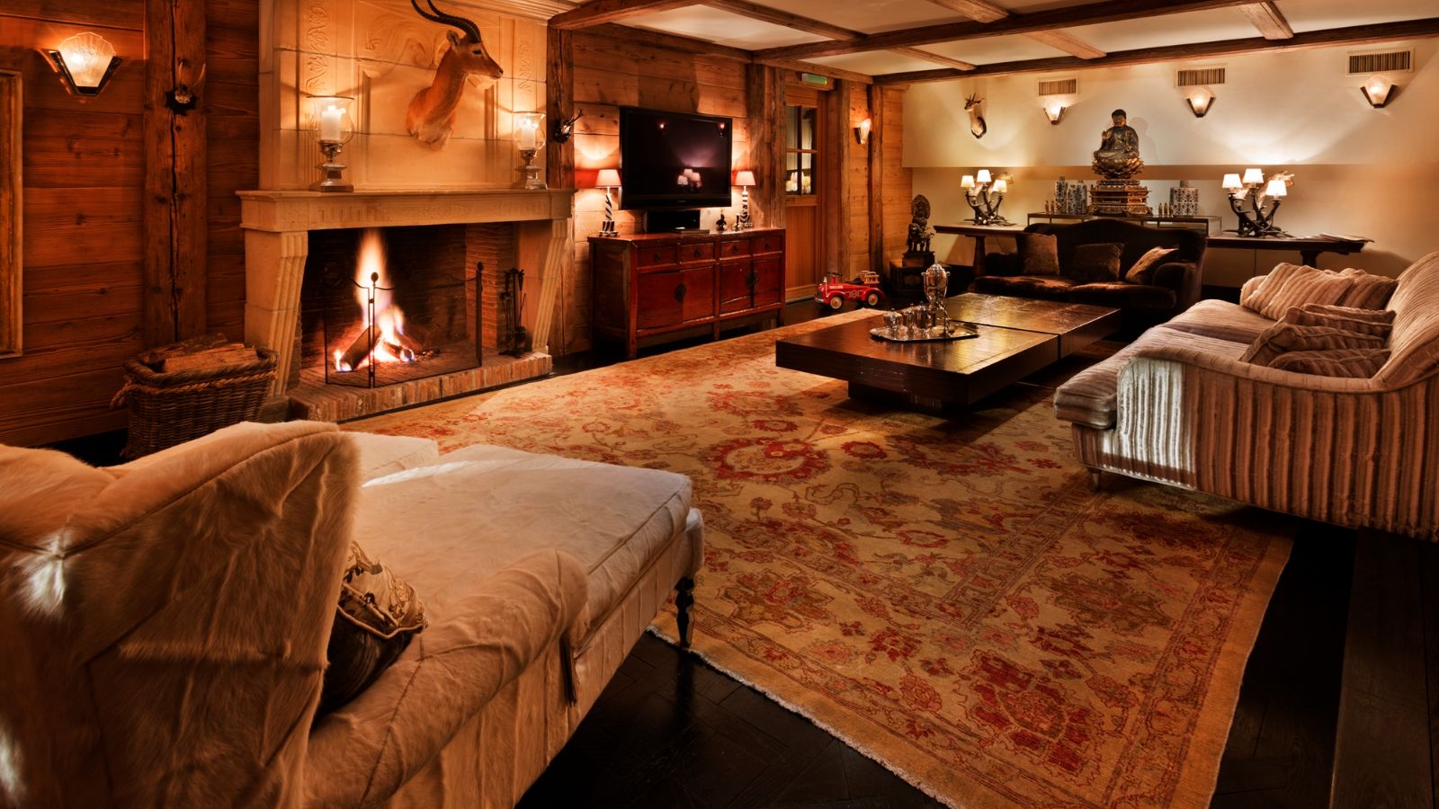 luxury-ski-chalet-verbier-la-truffe-blanche-oxford-ski-snug (4).jpg