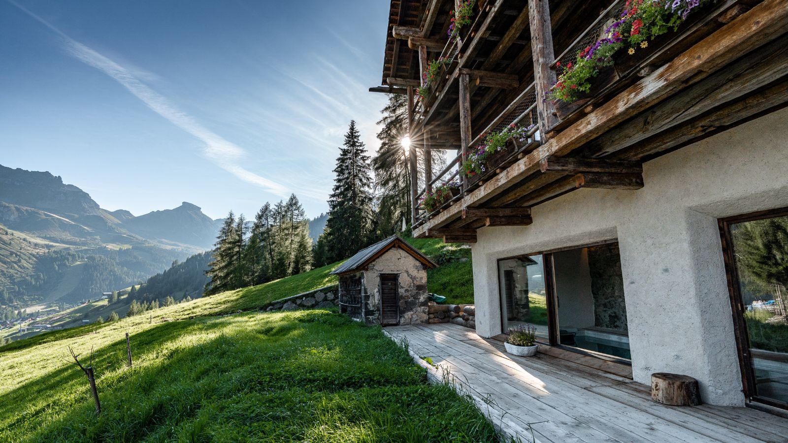 luxury-ski-chalet-cesa-del-louf-arabba-oxford-ski-exterior (1).jpg