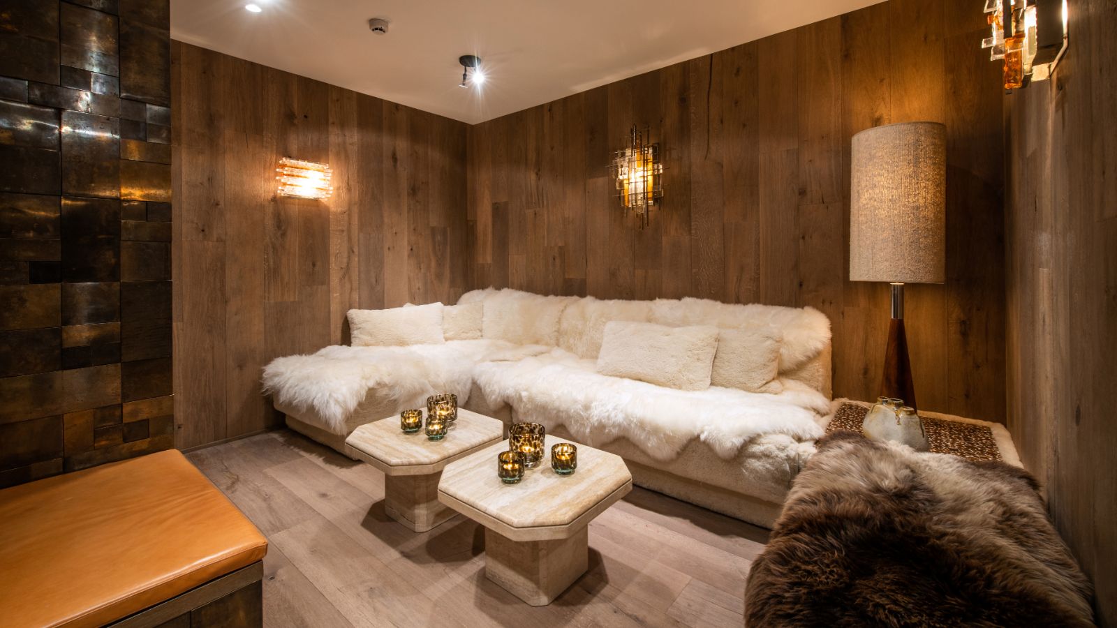 Luxury-Ski-Chalet-St-Anton-Apartment-Galzig-Oxford-Ski-Lounge.jpg