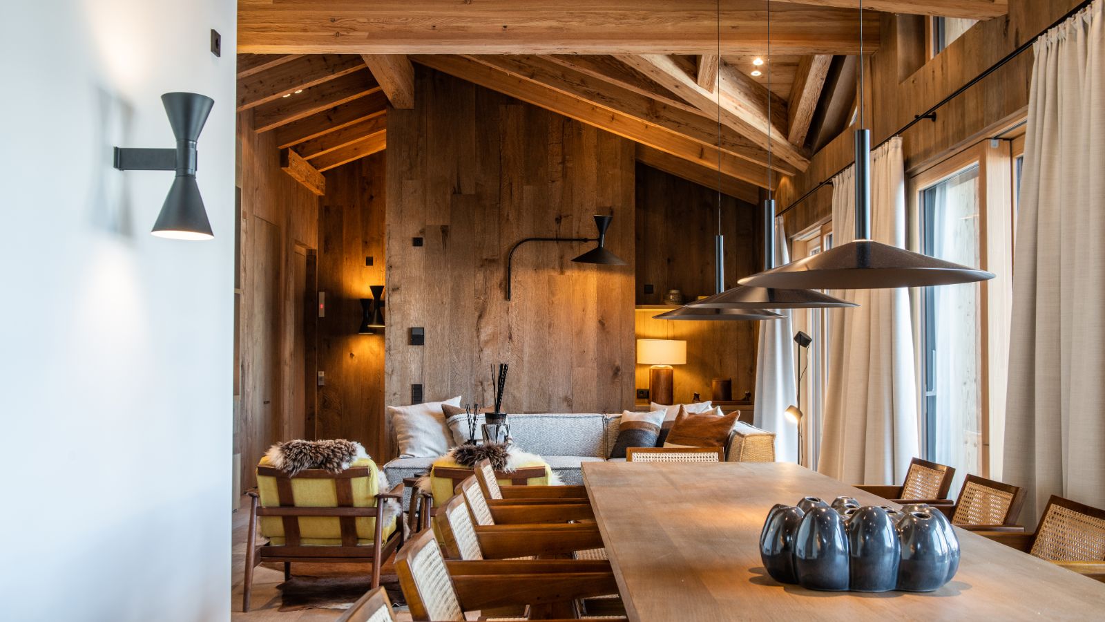 Luxury-Ski-Chalet-St-Anton-Penthouse-Fabiola-Oxford-Ski-Dining 3.jpg
