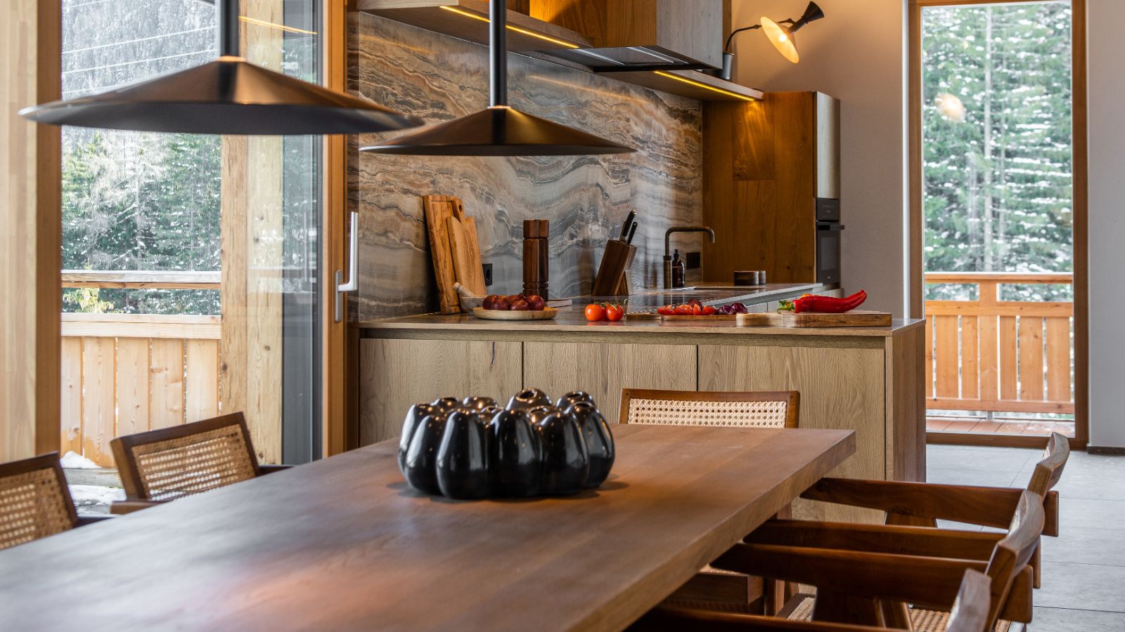 Luxury-Ski-Chalet-St-Anton-Penthouse-Fabiola-Oxford-Ski-Dining.jpg