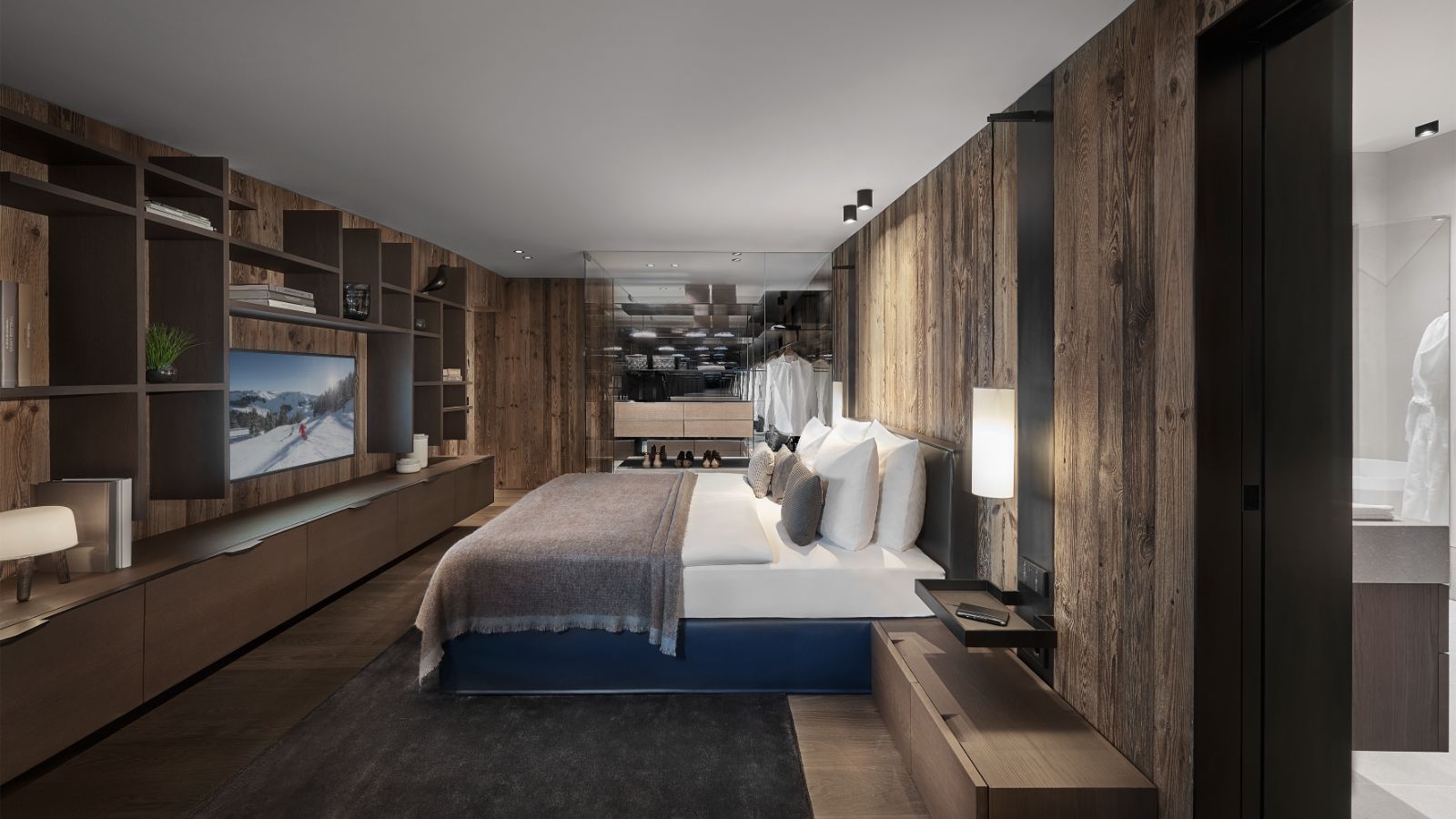 Luxury-Ski-Hotel-Kitzbuhel-Weisses-Roessl-Oxford-Ski-Bedroom (7).jpg