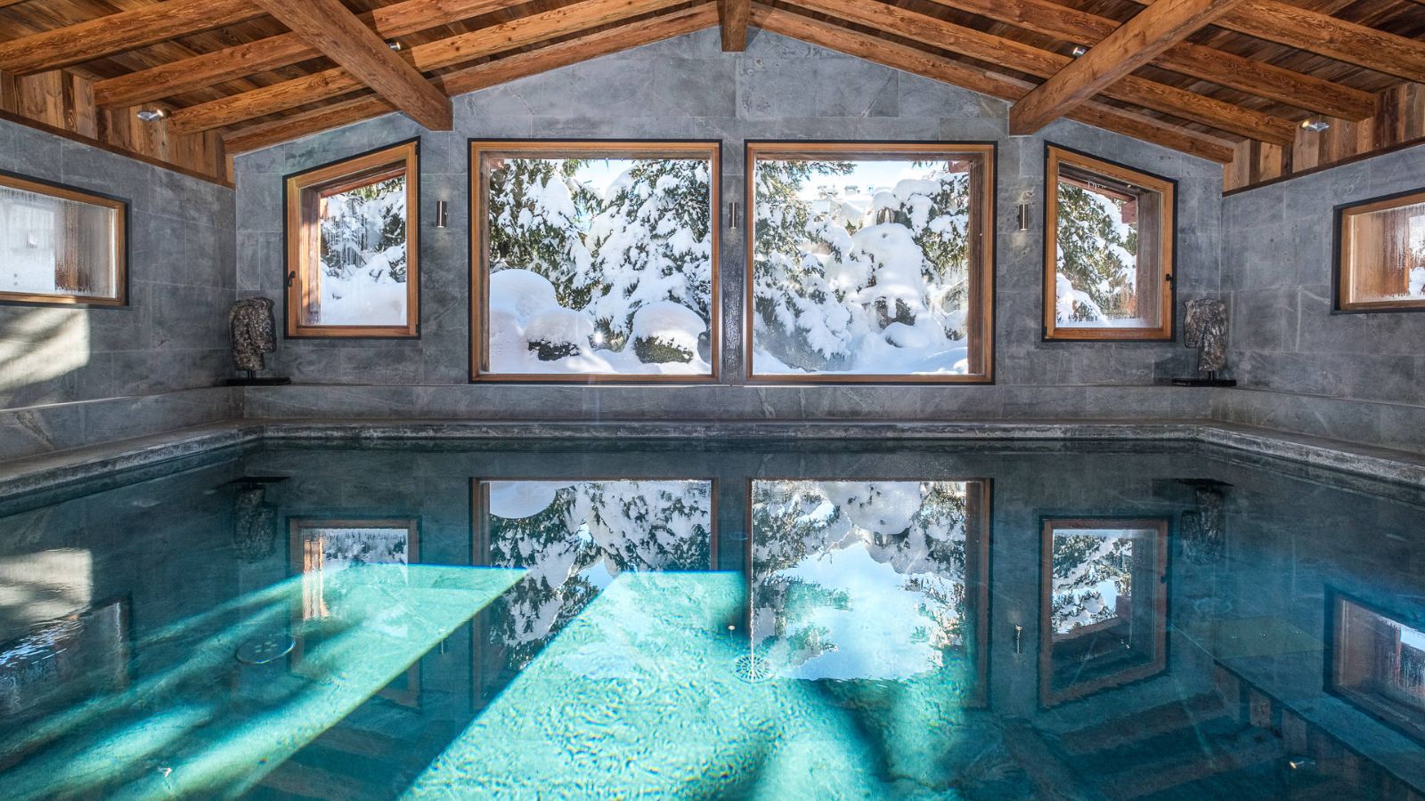 Luxury-Ski-Chalet-Megeve-Chalet-Keystone-Oxford-Ski-Pool (2).jpg