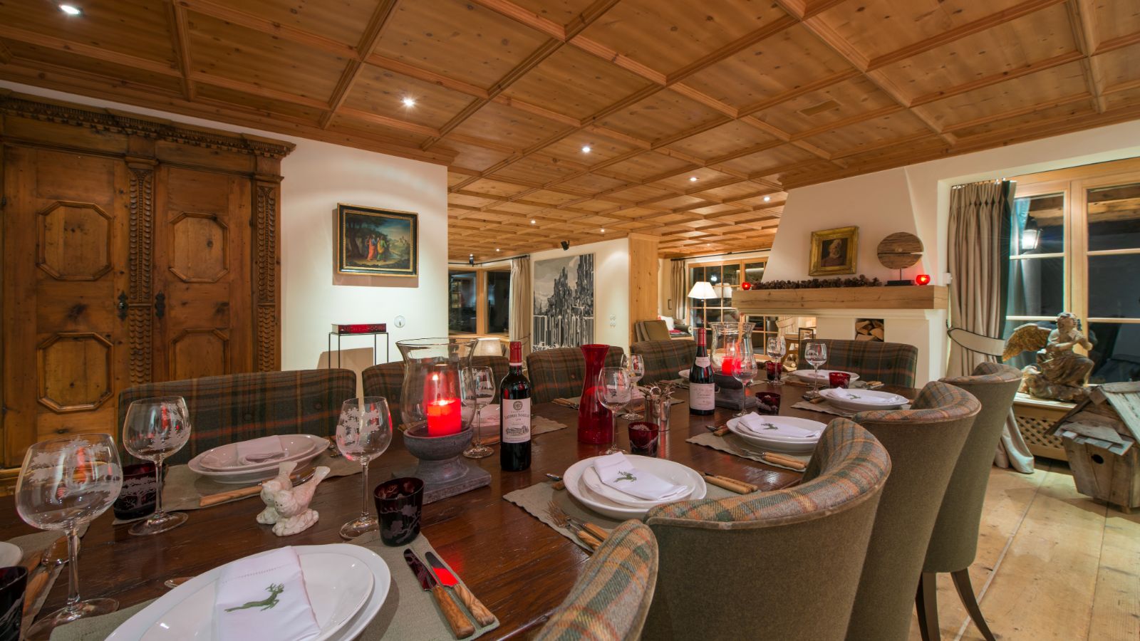 Luxury-Ski-Chalet-St-Anton-Chalet-Maria-Schnee-Oxford-Ski-Dining.jpg