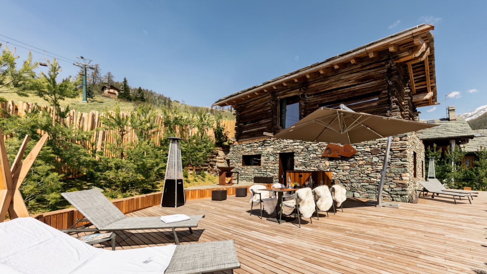 luxury-ski-chalets-cervinia-cocoon-deluxe-oxford-ski-ter (4).jpg