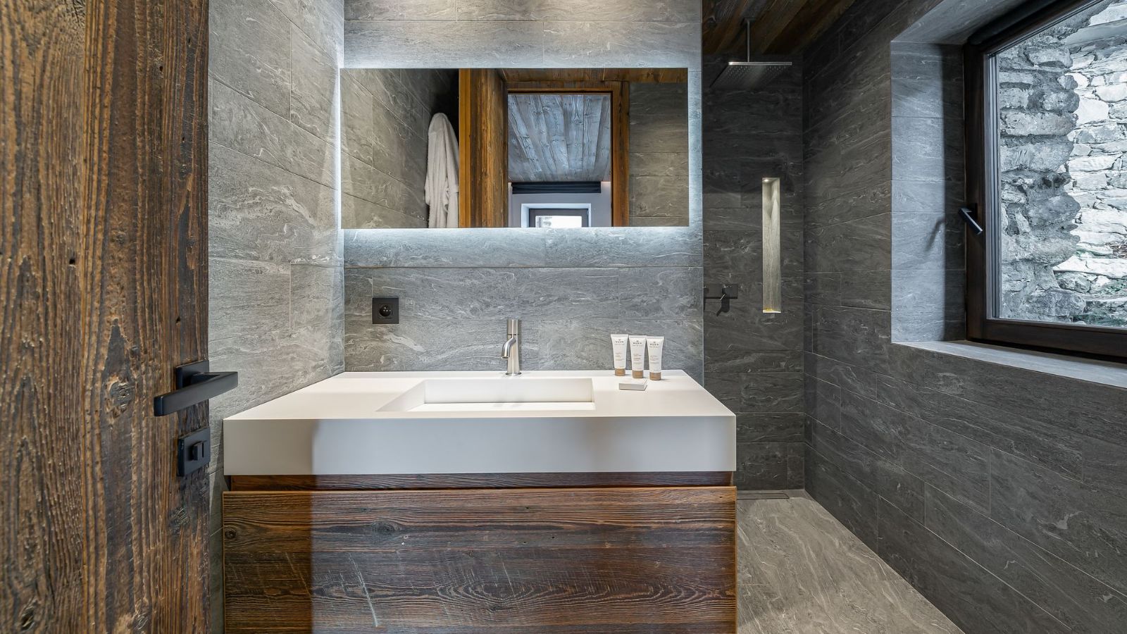 luxury-ski-chalet-gran (22).jpg